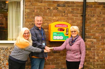 AED installation at Highbury Community Centre, Hawthorn Crescent